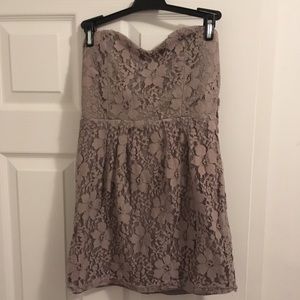 Strapless lace shirt
